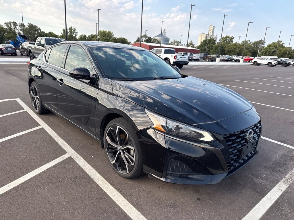 2023 Nissan Altima SR Intelligent AWD