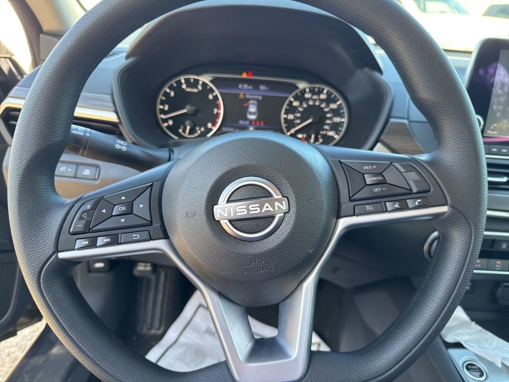2025 Nissan Altima SV FWD