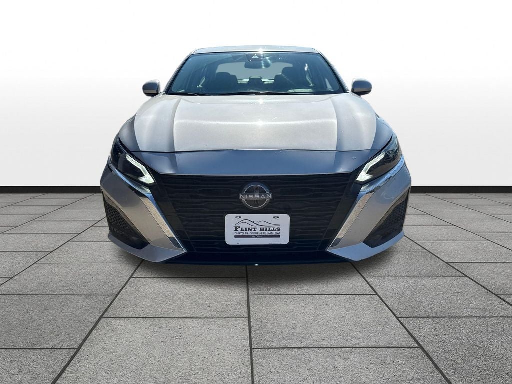 2023 Nissan Altima SL FWD