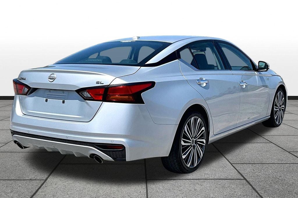 2023 Nissan Altima SL FWD