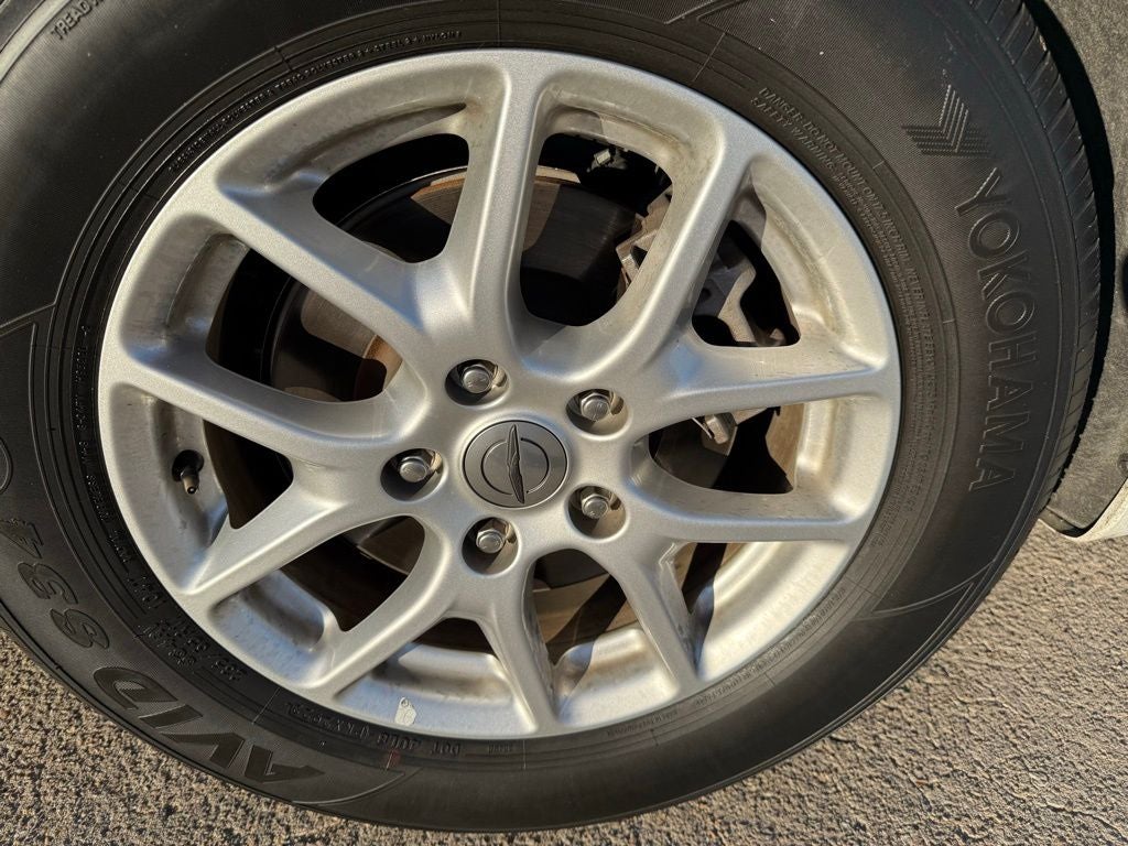 2023 Chrysler Voyager LX