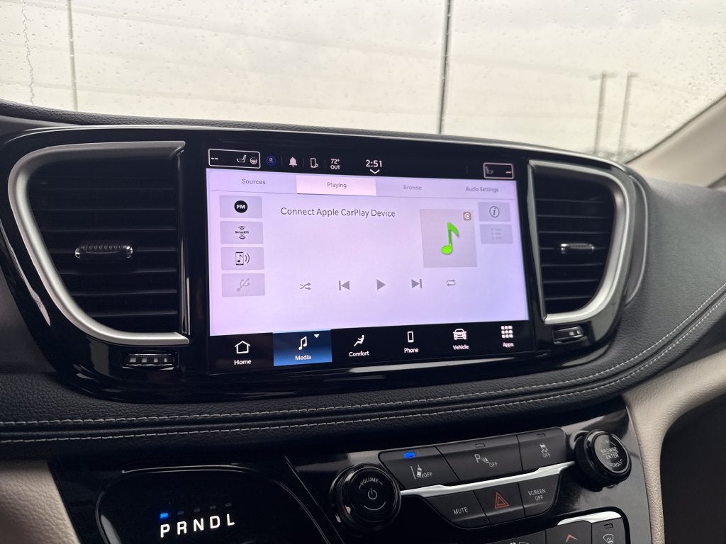 2023 Chrysler Pacifica Hybrid Touring L