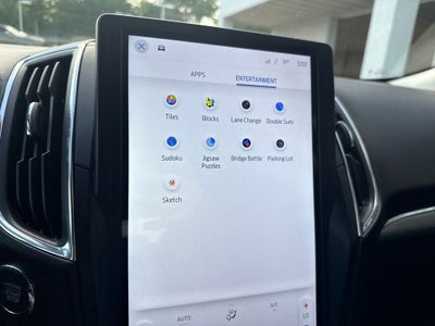 2022 Ford Edge Titanium