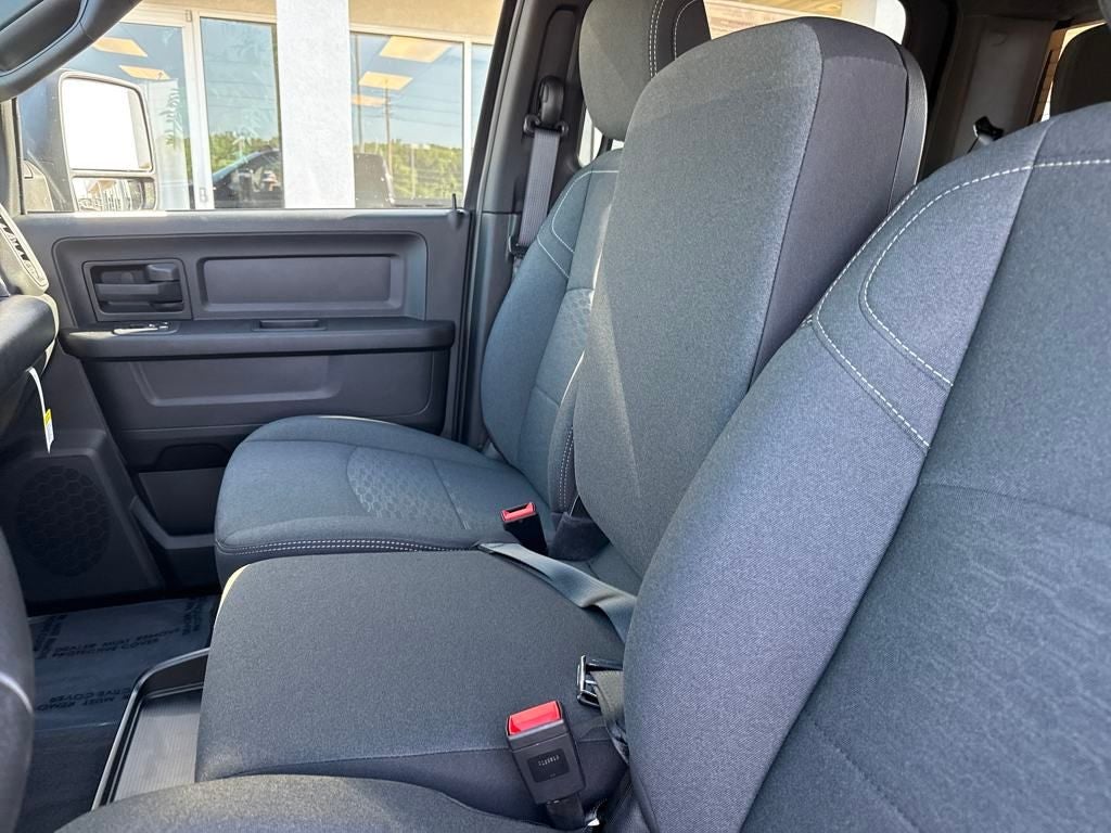 2025 RAM 2500 Tradesman Crew Cab 4x4 6'4' Box