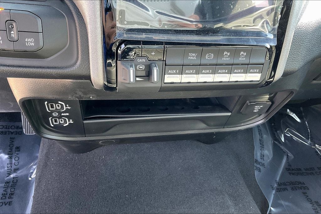 2025 RAM 2500 Tradesman Crew Cab 4x4 6'4' Box