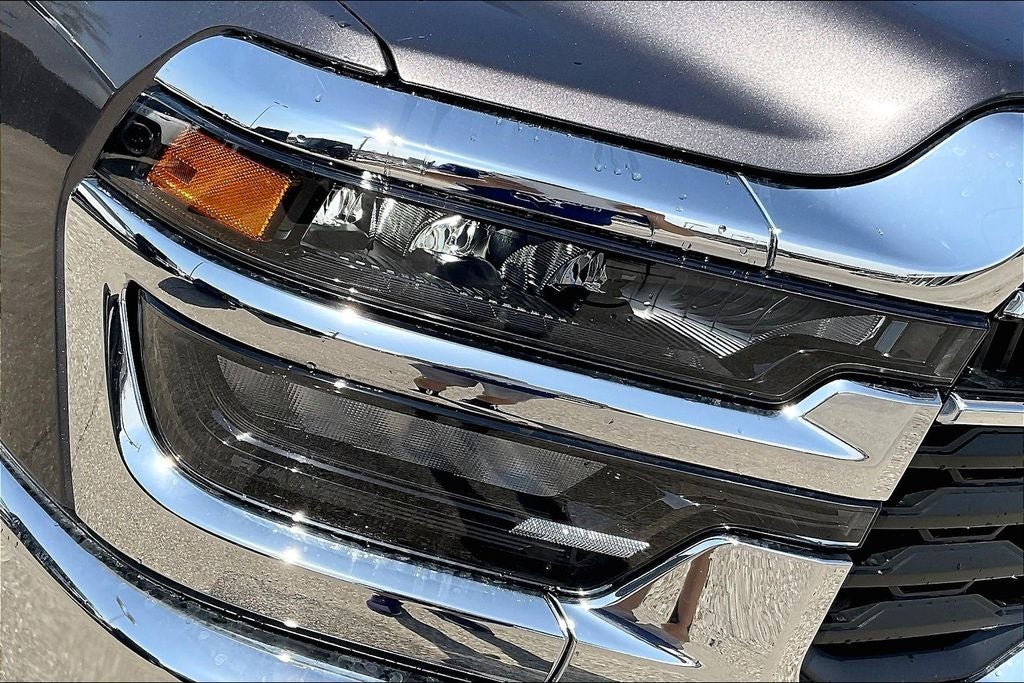 2025 RAM 2500 Tradesman Crew Cab 4x4 6'4' Box