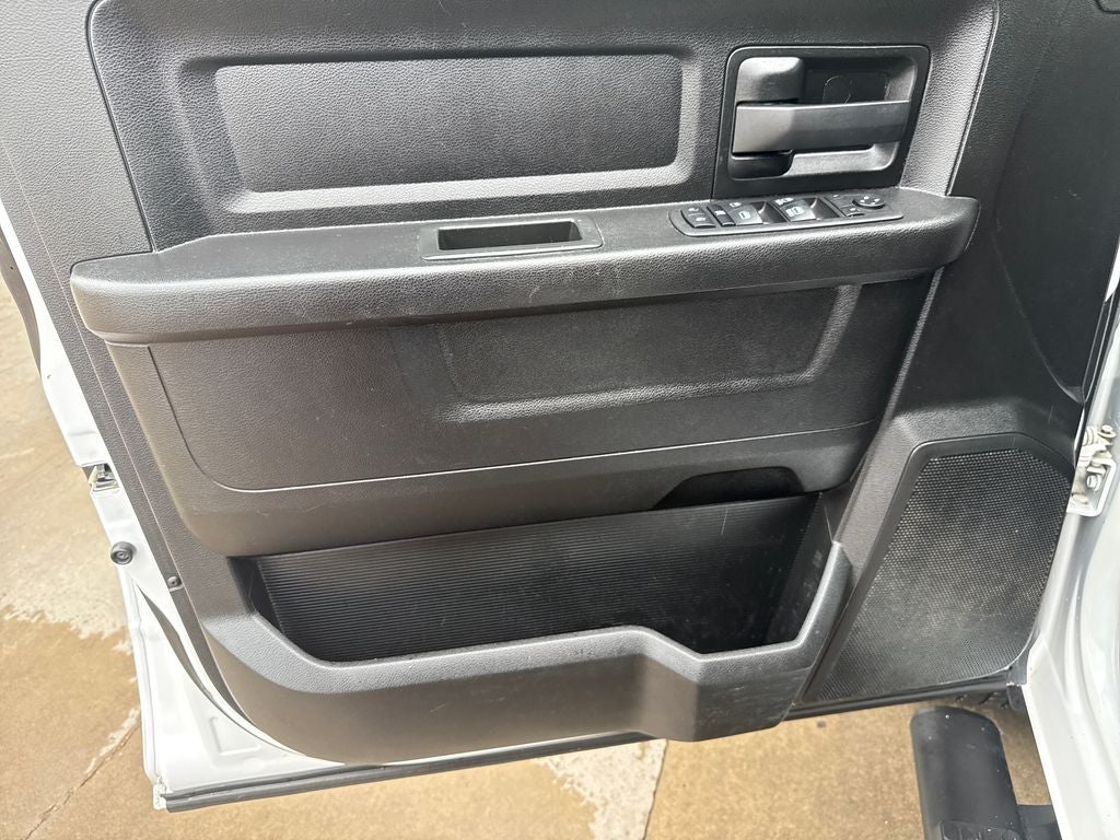 2022 RAM 2500 Tradesman Crew Cab 4x4 6'4' Box