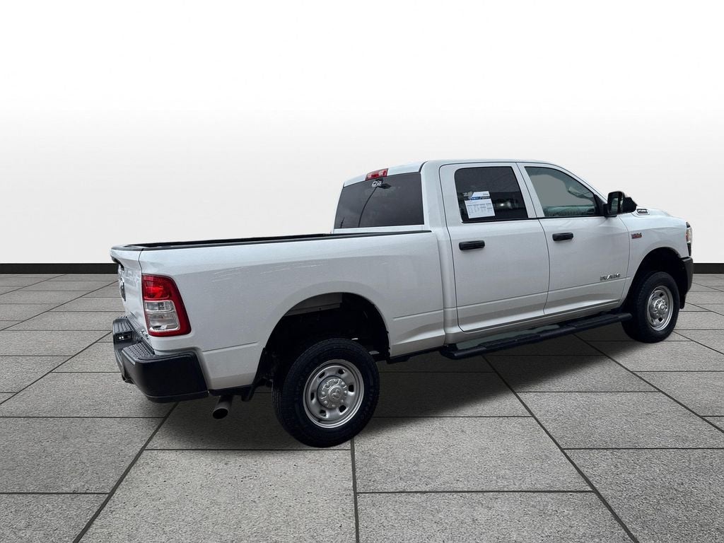 2022 RAM 2500 Tradesman Crew Cab 4x4 6'4' Box