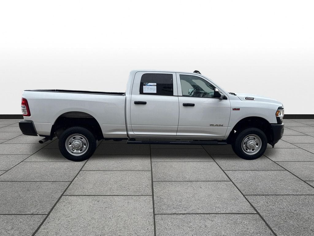 2022 RAM 2500 Tradesman Crew Cab 4x4 6'4' Box