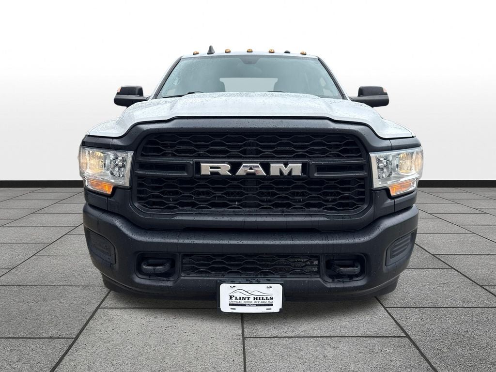 2022 RAM 2500 Tradesman Crew Cab 4x4 6'4' Box