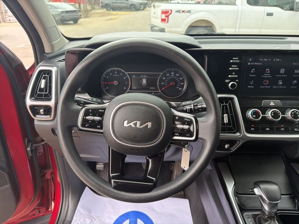 2022 Kia Sorento LX