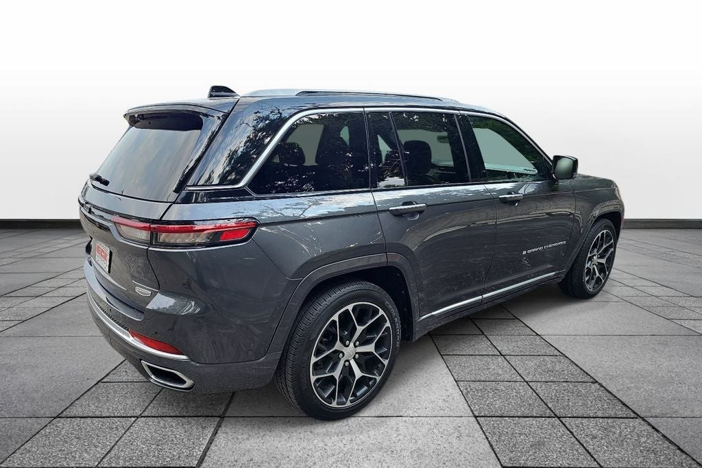 2022 Jeep Grand Cherokee Summit Reserve