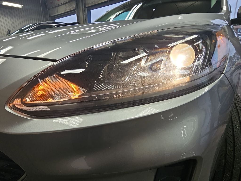 2021 Ford Escape Hybrid SE