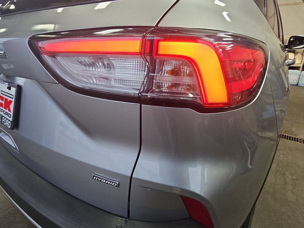 2021 Ford Escape Hybrid SE