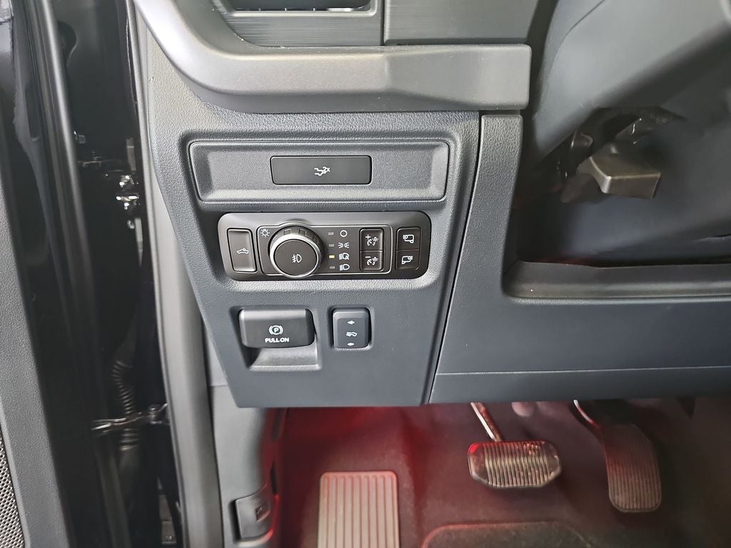 2026 Ford F-150 XLT Black Widow