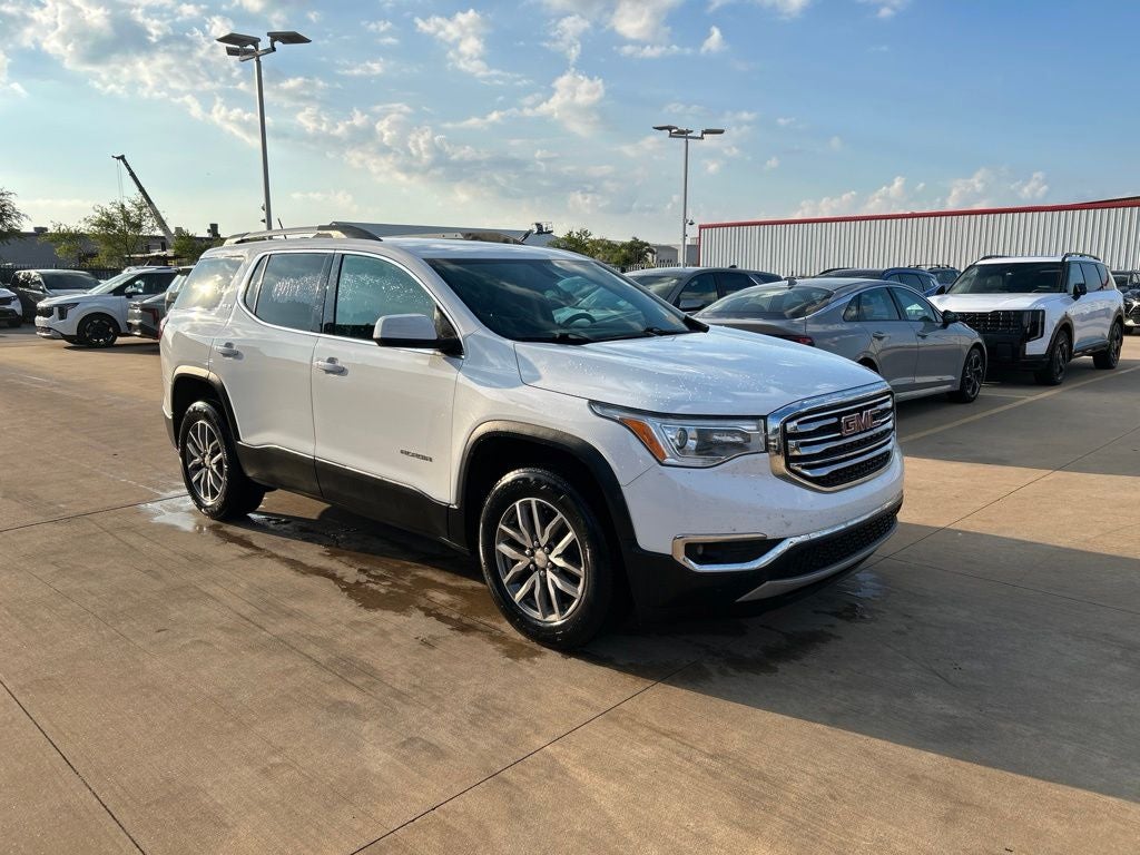 2017 GMC Acadia SLE-2