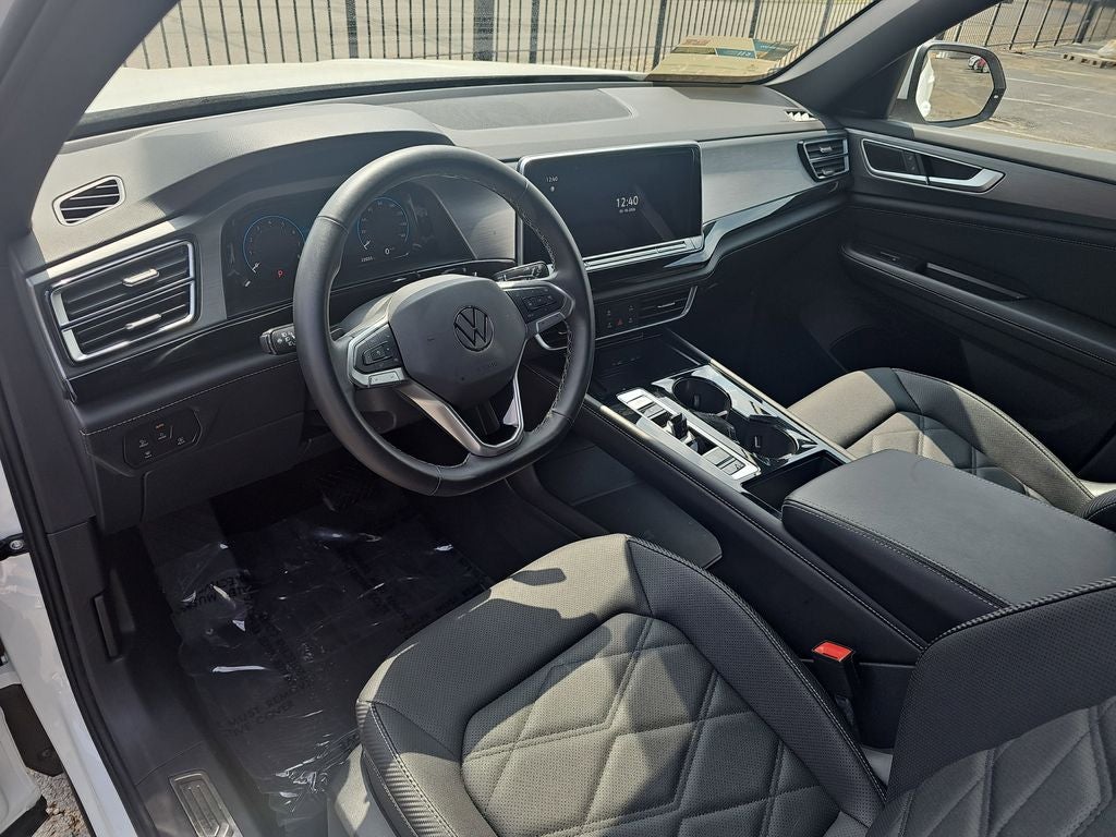 2025 Volkswagen Atlas Cross Sport 2.0T SE w/Technology