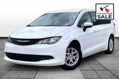 2023 Chrysler Voyager LX