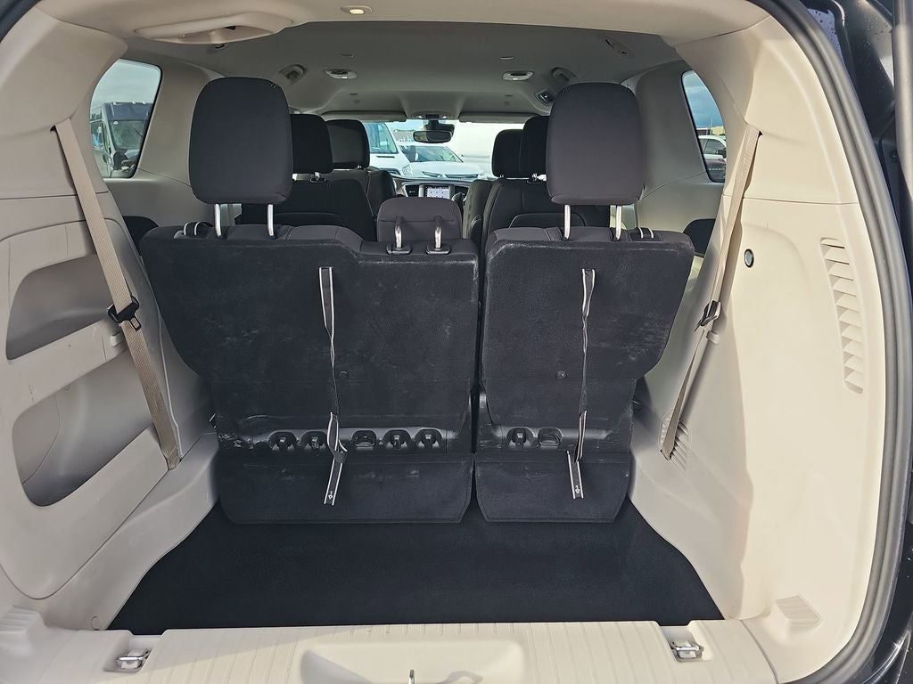 2024 Chrysler Voyager LX