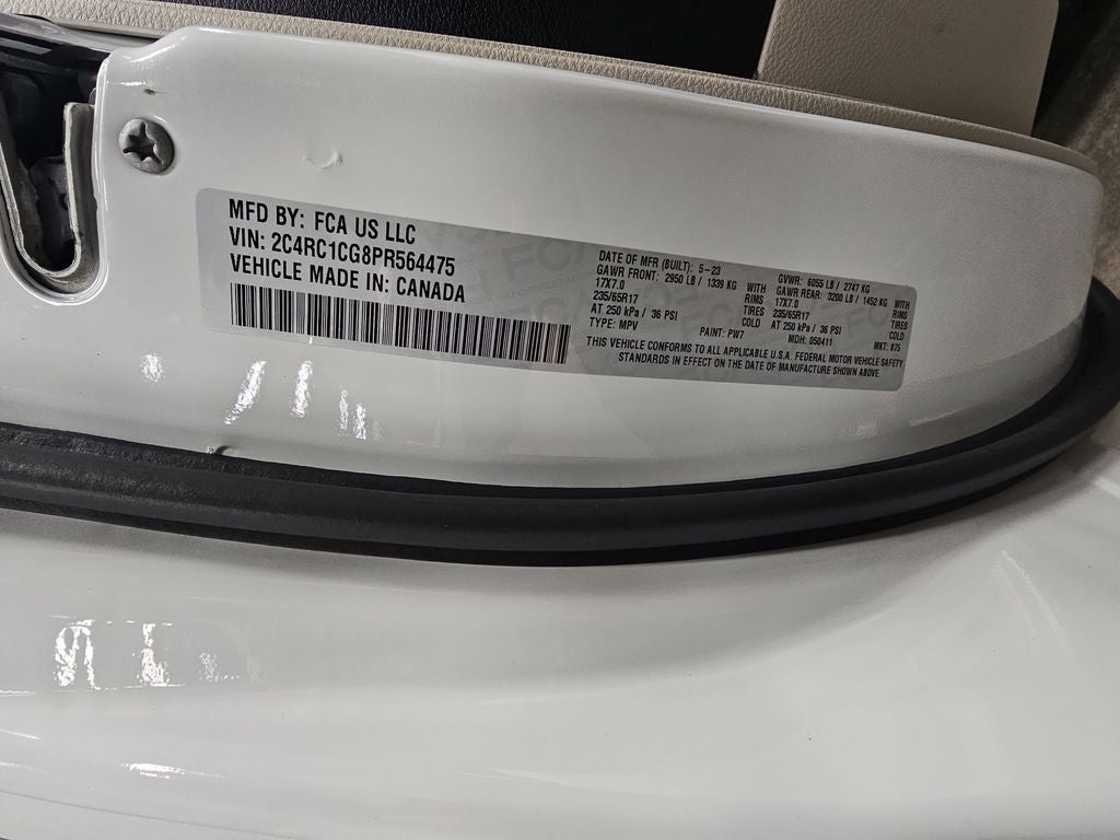 2023 Chrysler Voyager LX