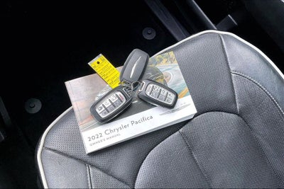 2022 Chrysler Pacifica Hybrid Limited