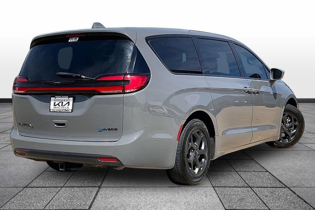 2022 Chrysler Pacifica Hybrid Limited