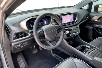 2022 Chrysler Pacifica Hybrid Limited