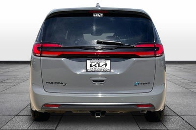 2022 Chrysler Pacifica Hybrid Limited