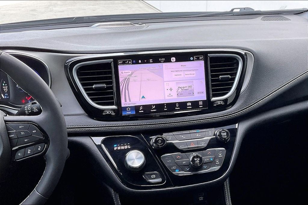 2022 Chrysler Pacifica Hybrid Limited