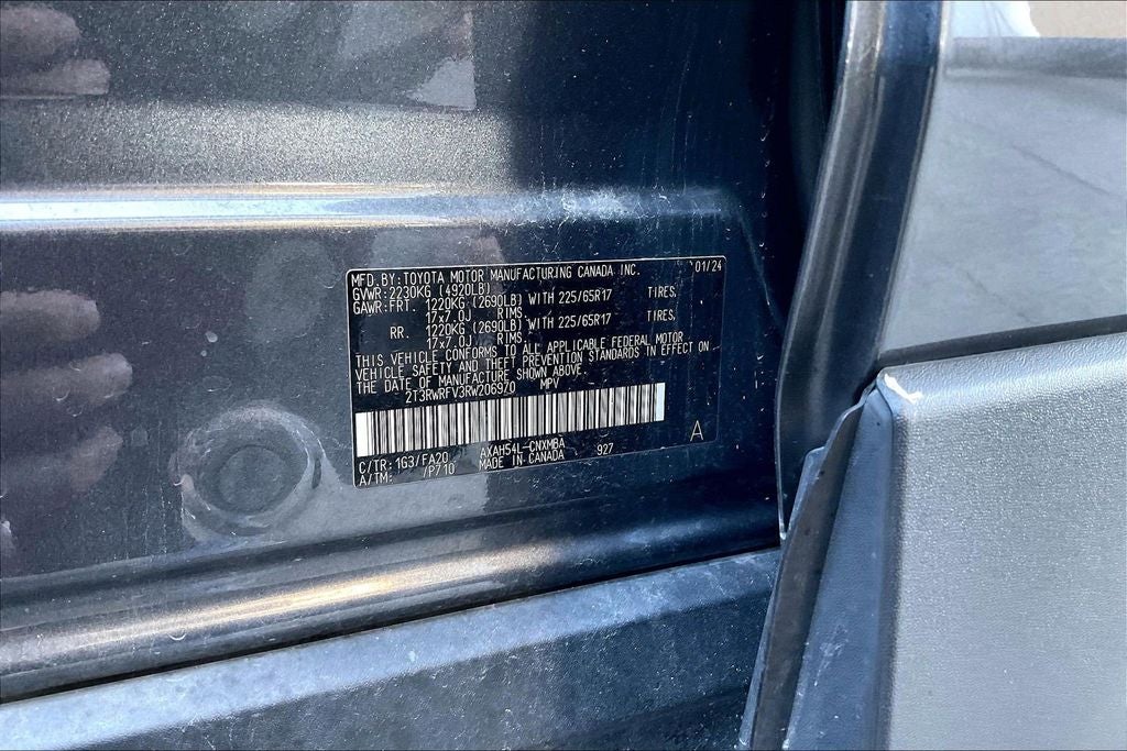 2024 Toyota RAV4 Hybrid XLE