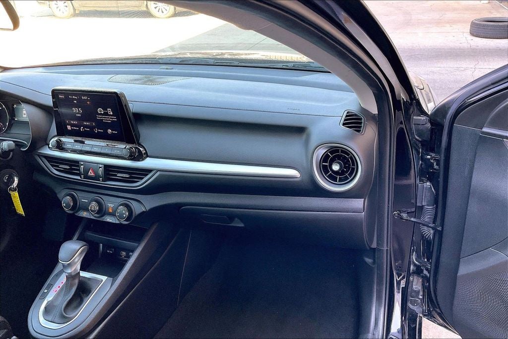 2023 Kia Forte LX