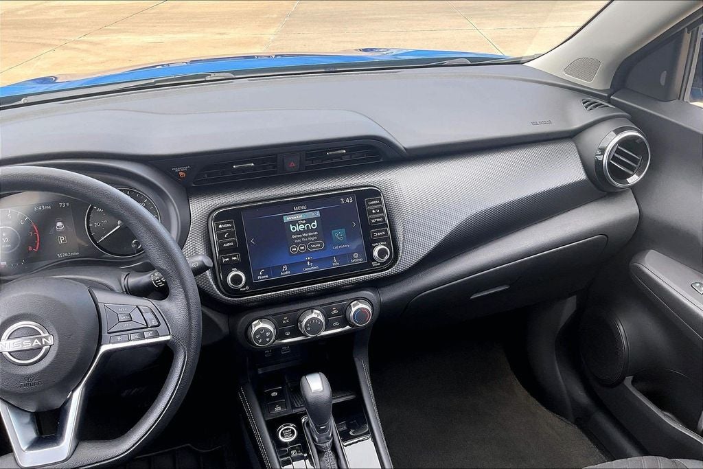 2023 Nissan Kicks SV