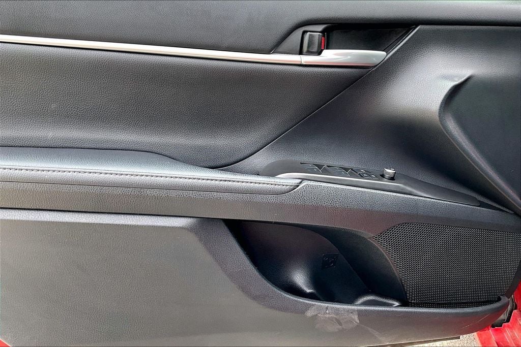 2023 Toyota Camry Hybrid XLE