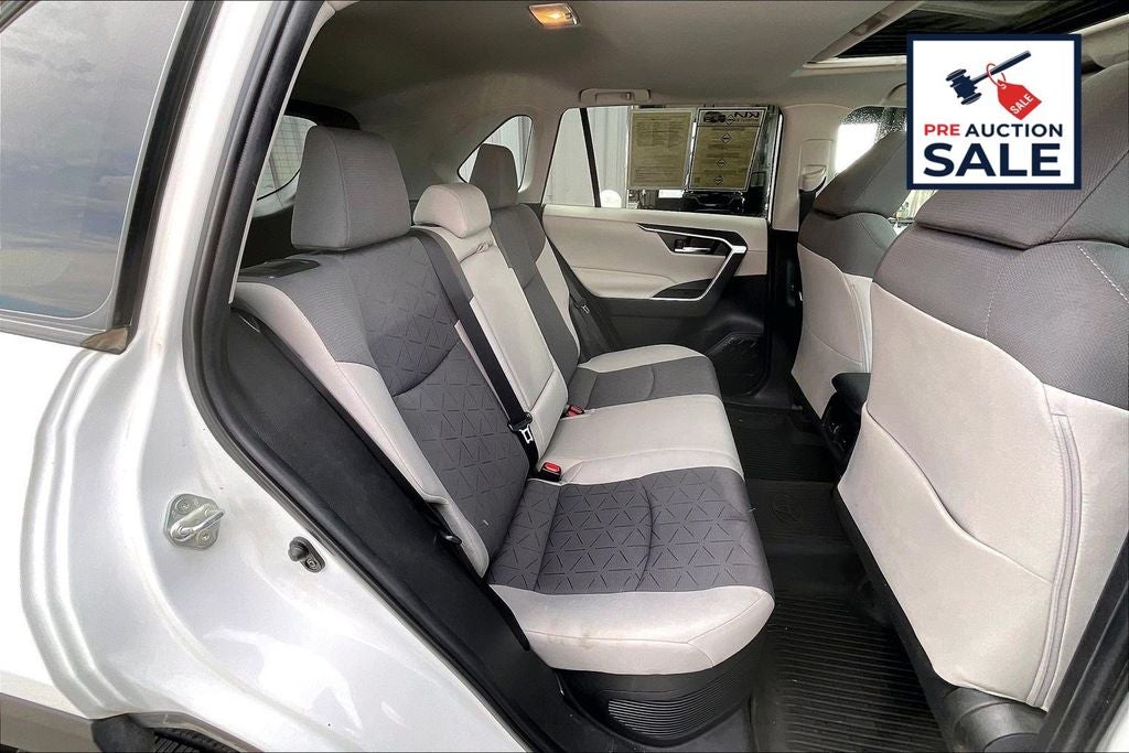 2021 Toyota RAV4 Hybrid XLE