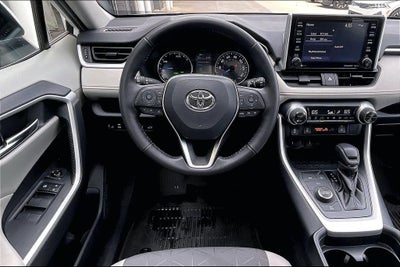 2021 Toyota RAV4 Hybrid XLE