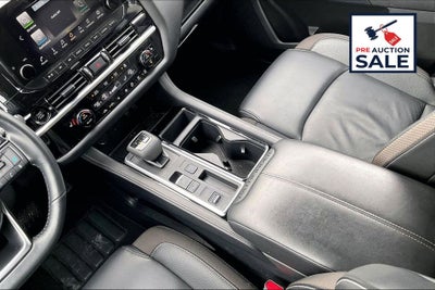 2025 Nissan Pathfinder SL