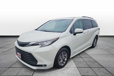 2021 Toyota Sienna XLE 7 Passenger