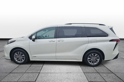 2021 Toyota Sienna XLE 7 Passenger