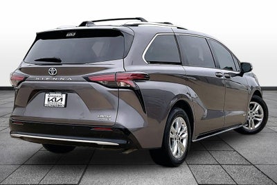 2021 Toyota Sienna Limited 7 Passenger