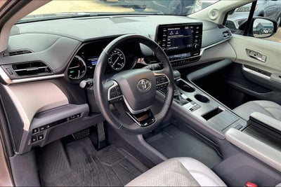 2021 Toyota Sienna Limited 7 Passenger