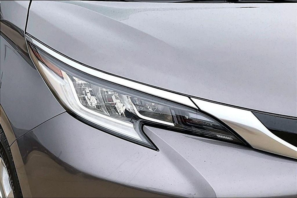 2021 Toyota Sienna Limited 7 Passenger