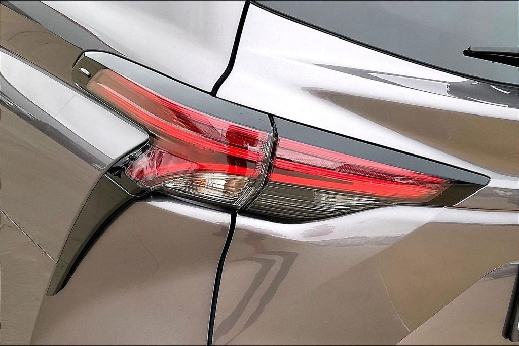 2021 Toyota Sienna Limited 7 Passenger