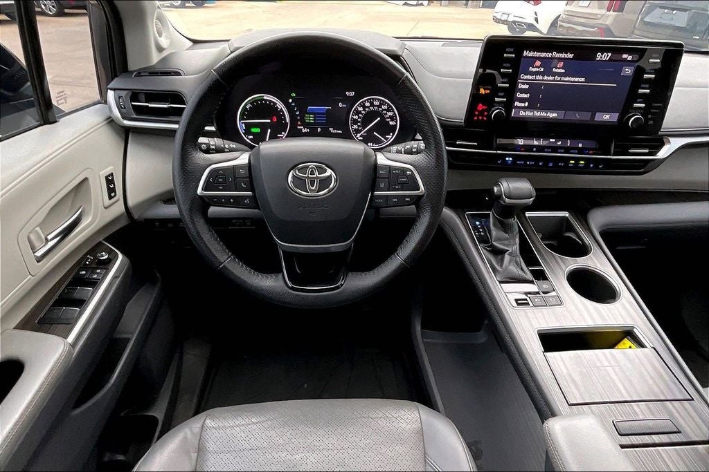 2021 Toyota Sienna Limited 7 Passenger