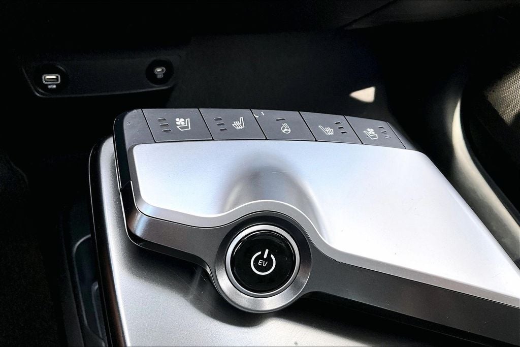 2022 Kia EV6 Wind