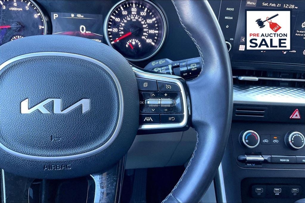 2024 Kia Carnival LX